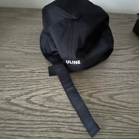 Nike Black Hat with White Logo - Picture 4 of 6